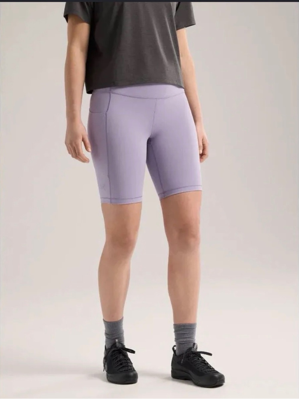 Arc'teryx Women's Essent High-Rise
Short 8"